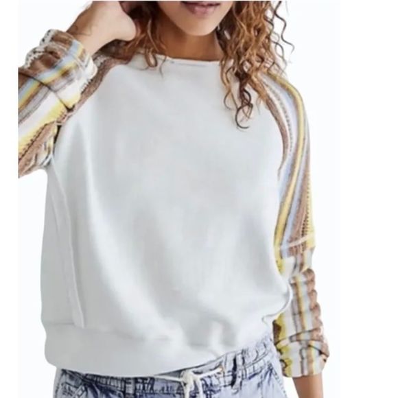 NWT WE THE Free People Size Medium Lake Tahoe Sweatshirt size S
Retail $138 - Picture 2 of 10